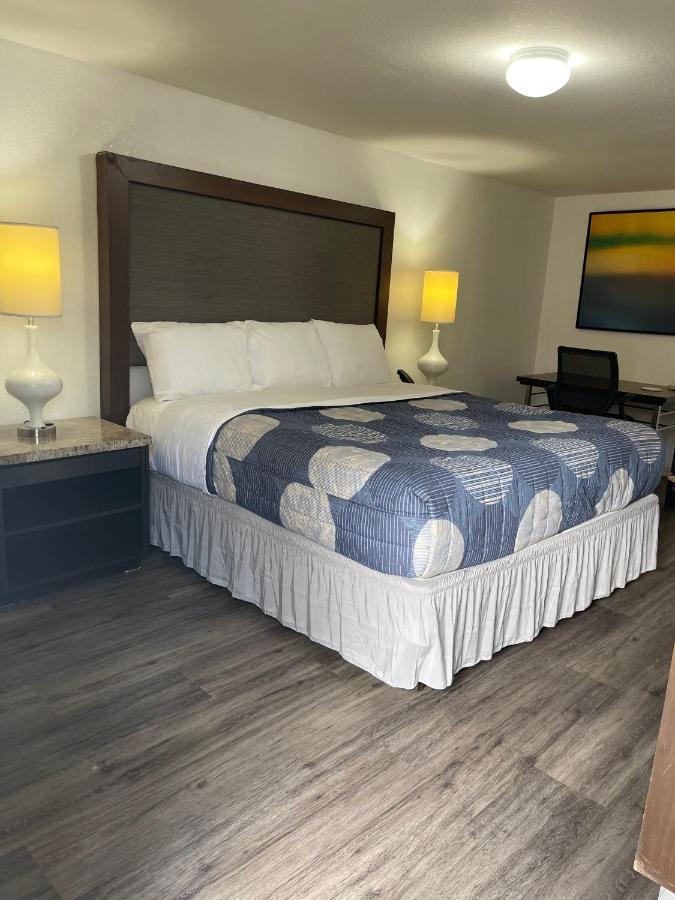 Extended Stay Studios Motel 2*