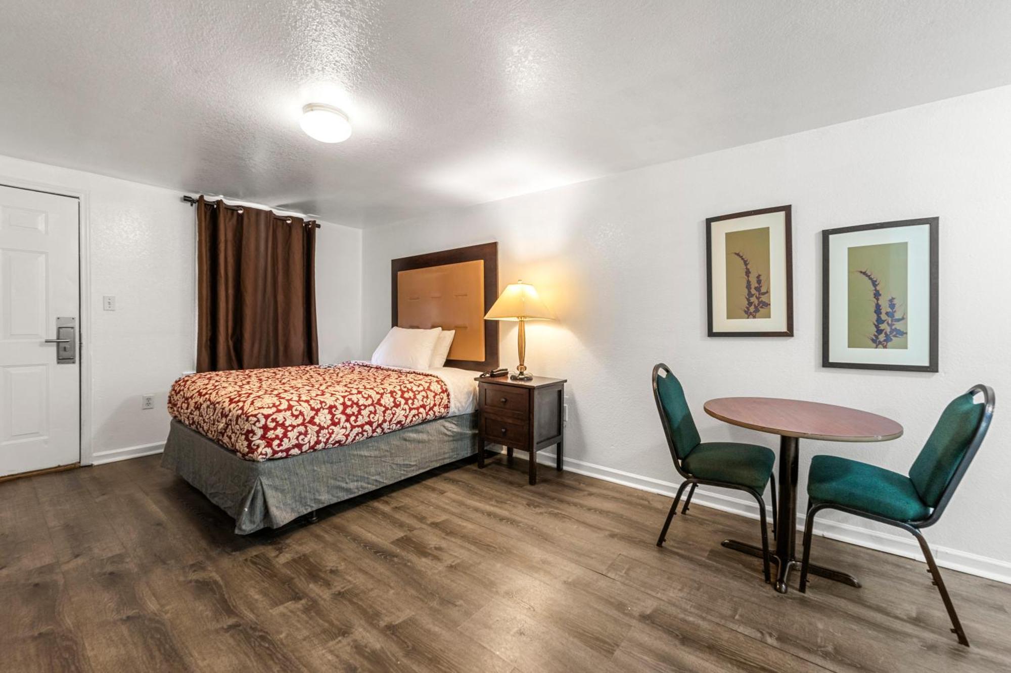 Motel Extended Stay Studios