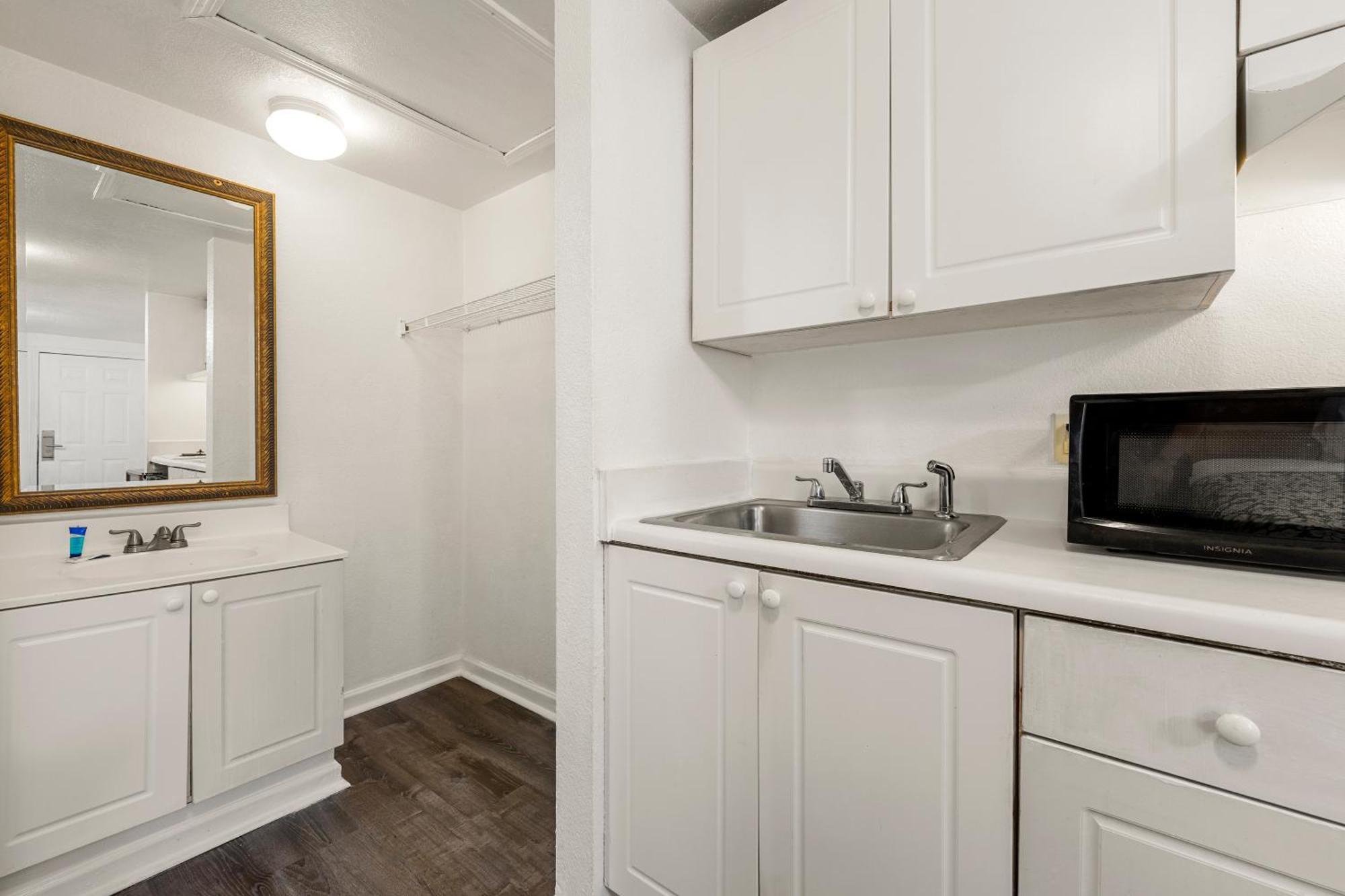 Extended Stay Studios Motel 2*